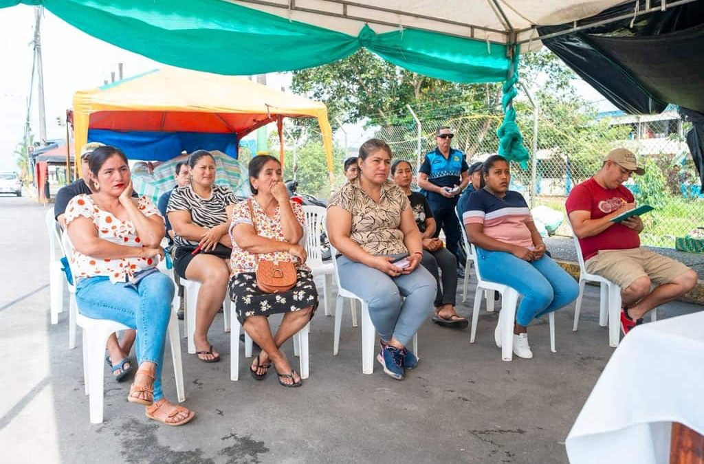 🚰👍| Socialización del plan integral provisional para mejoras en los puestos de preparación y expendio de alimentos “Agachaditos”