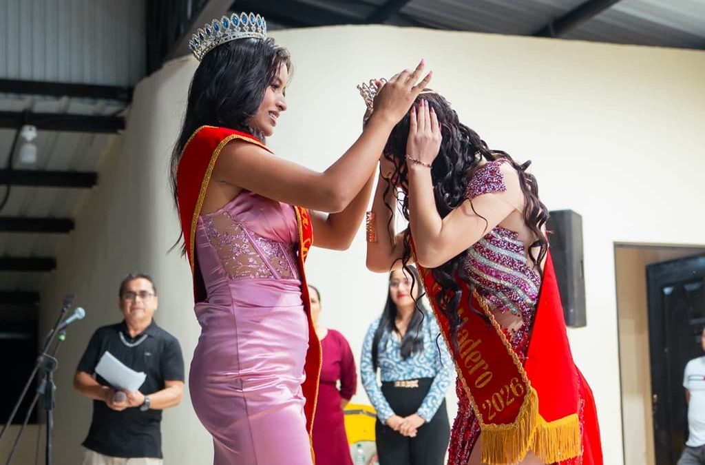 👑 𝗘𝗹𝗲𝗰𝗰𝗶ó𝗻 𝘆 𝗖𝗼𝗿𝗼𝗻𝗮𝗰𝗶ó𝗻 𝗱𝗲 𝗹𝗮 𝗥𝗲𝗶𝗻𝗮 𝗱𝗲𝗹 𝗿𝗲𝗰𝗶𝗻𝘁𝗼 𝗣𝘂𝗲𝗿𝘁𝗼 𝗠𝗮𝗱𝗲𝗿𝗼 👸